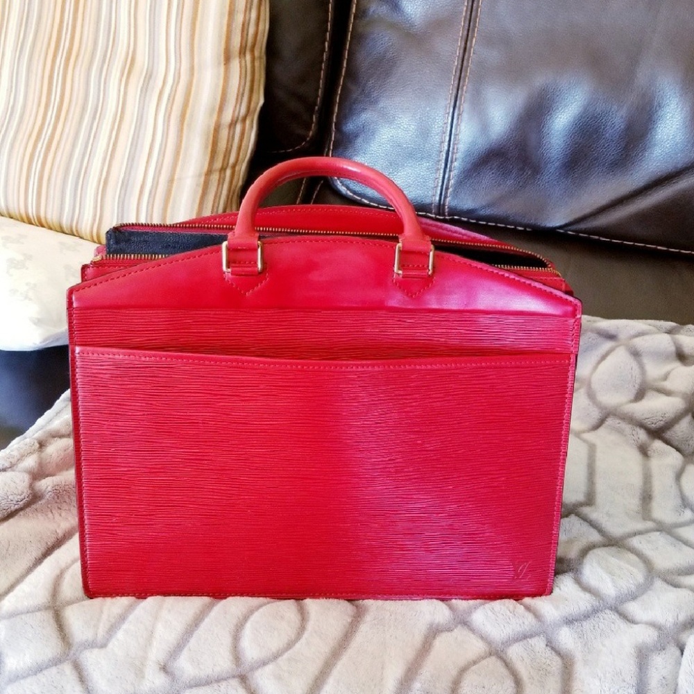 Auth louis Vuitton Epi Riviera